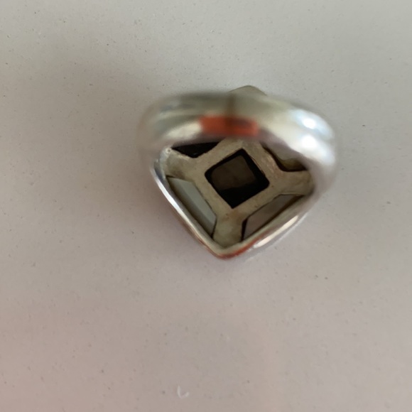 Ring - Picture 3 of 4